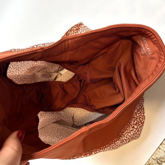 Athleta Womens Run With It 3.5" Printed Short Size XS Shorts Cheetah - Picture 11 of 16